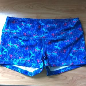 Medium FLEO Shorts